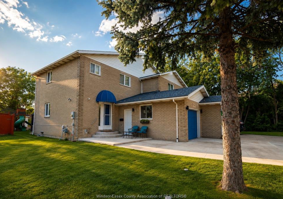 1030-south-pacific-avenue-windsor-ontario-26018208