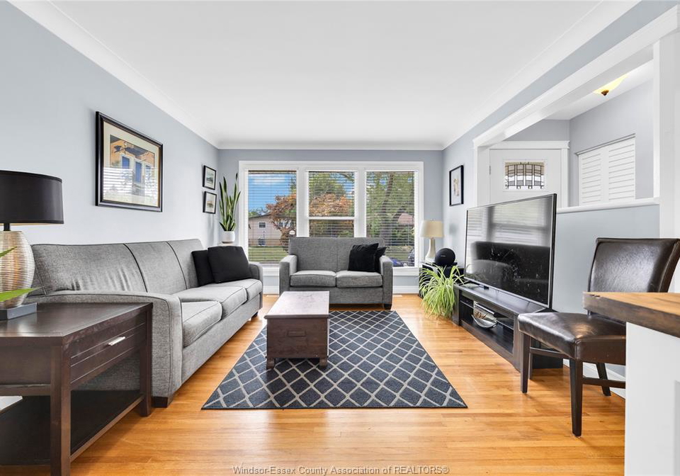 4024-longfellow-windsor-ontario-26018215
