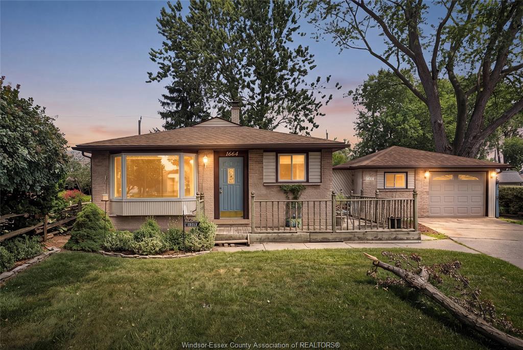 1664-greenview-crescent-windsor-ontario-26018216