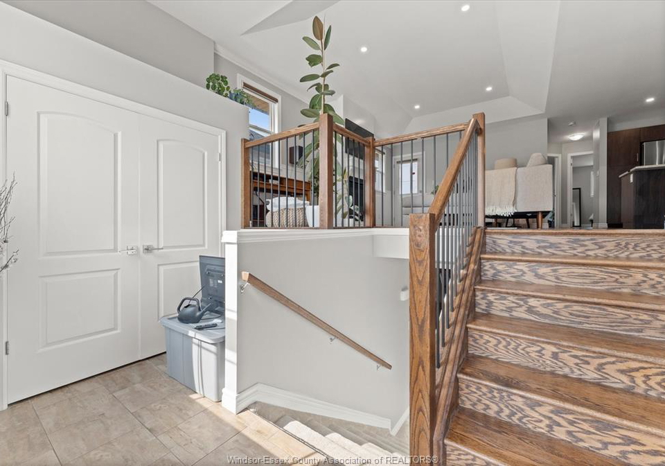 3185-viola-crescent-windsor-ontario-26018221