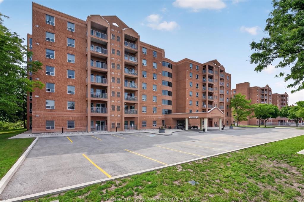 3915-southwinds-drive-windsor-ontario-26018223
