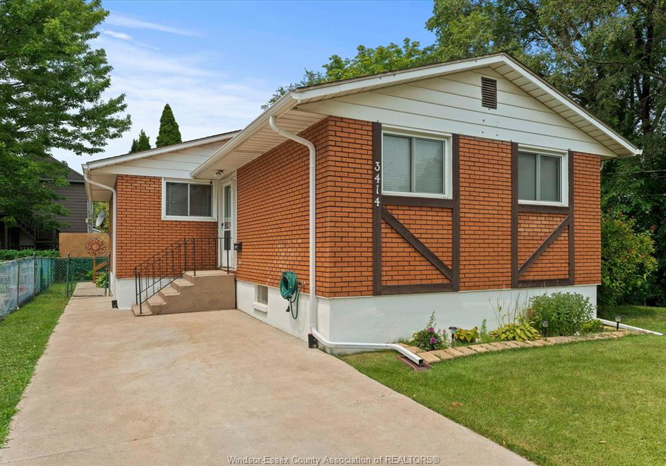 3414-harris-street-windsor-ontario-26018225