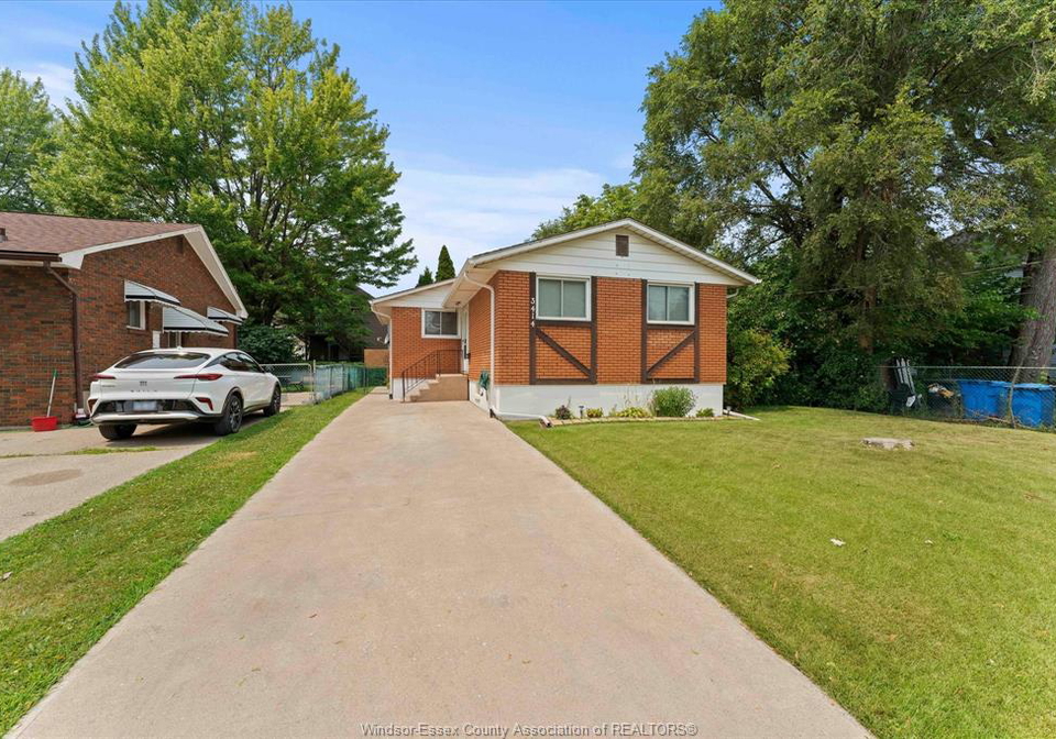 3414-harris-street-windsor-ontario-26018225