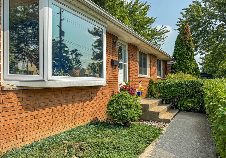 281-fairview-east-essex-ontario-26018253