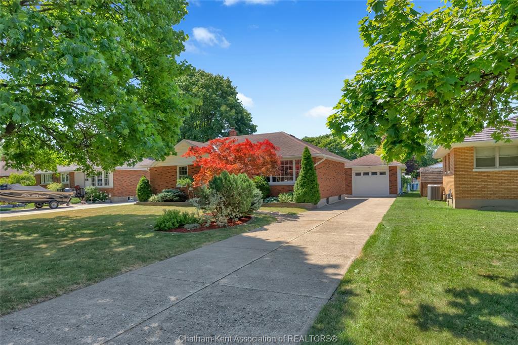 146-canterbury-street-chatham-ontario-26018260