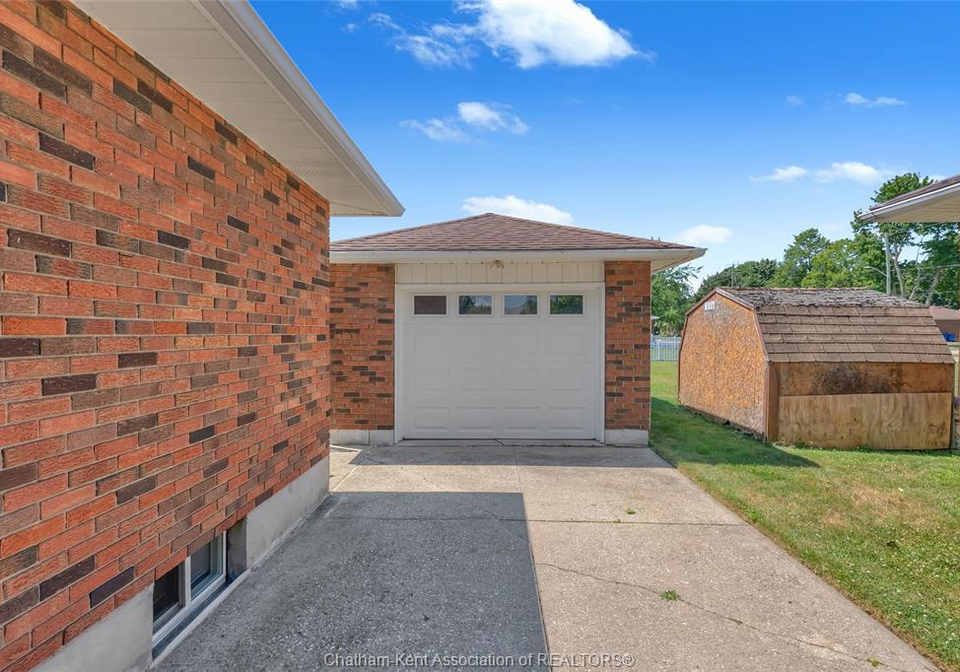 146-canterbury-street-chatham-ontario-26018260