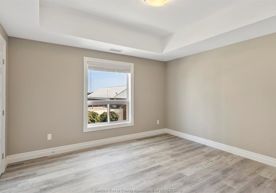 955-ouellette-avenue-windsor-ontario-26018266
