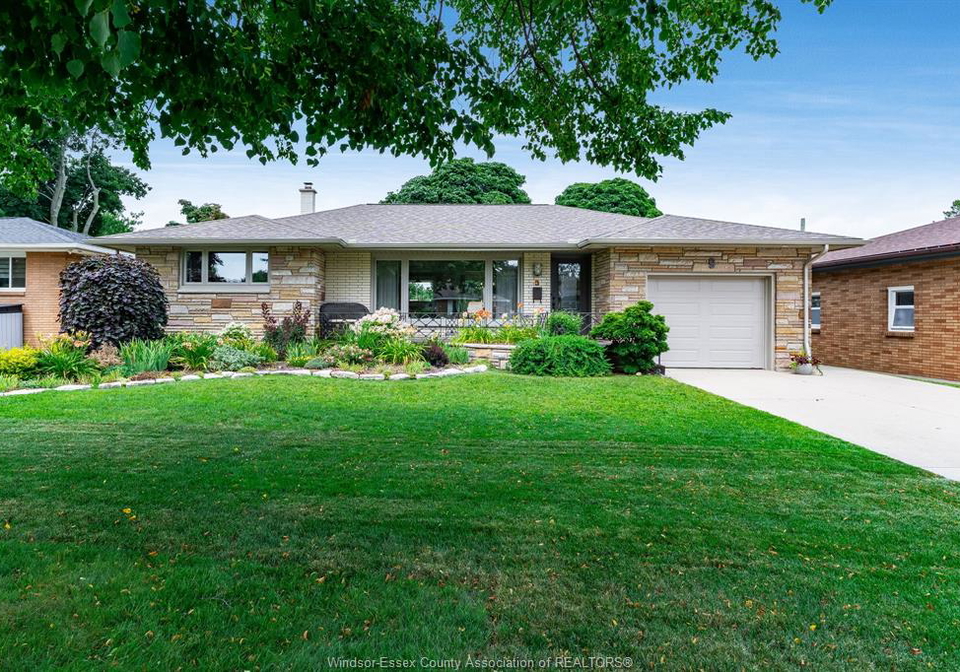 9-margaret-leamington-ontario-26018290