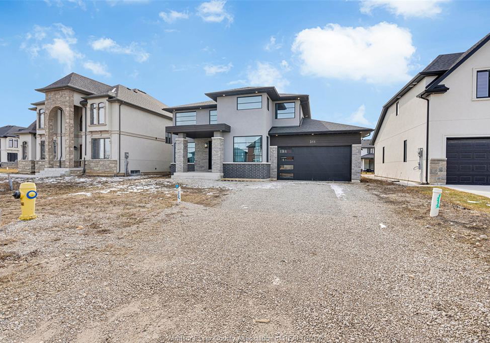 311-benson-court-amherstburg-ontario-26018291