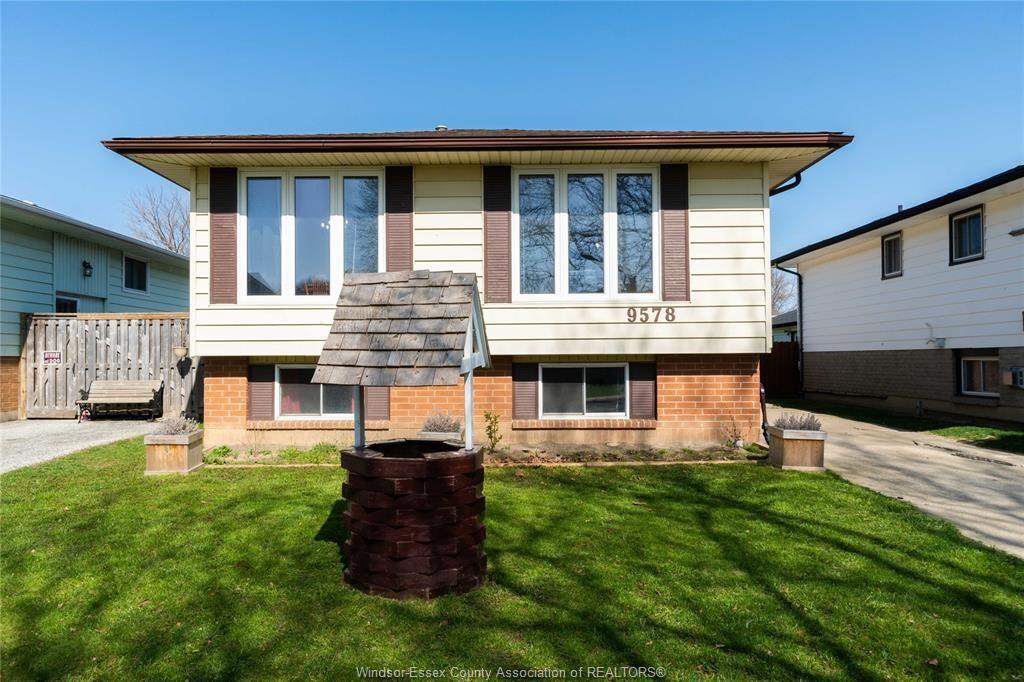 9578-avery-windsor-ontario-26018293