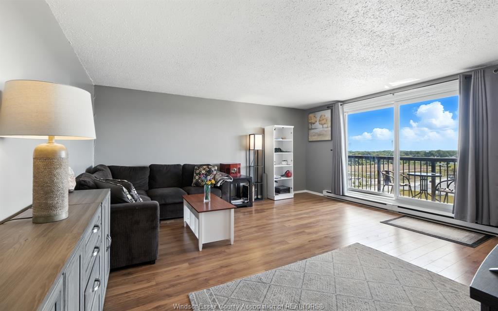 3936-wyandotte-street-east-windsor-ontario-26018295