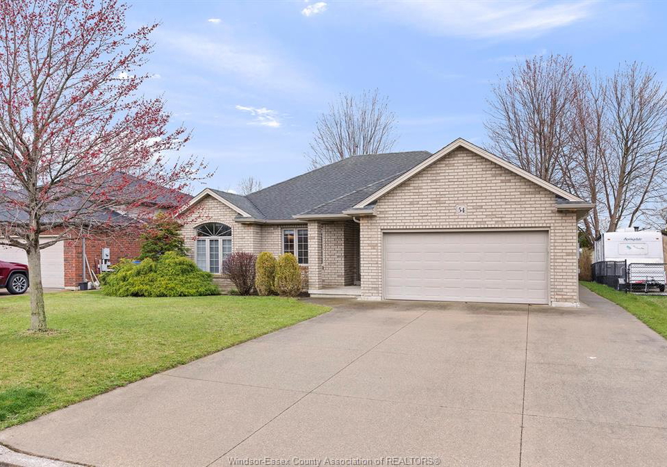 54-creekview-kingsville-ontario-26018296