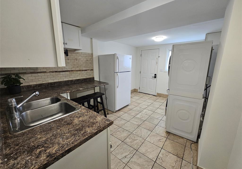 1143-langlois-windsor-ontario-26018300