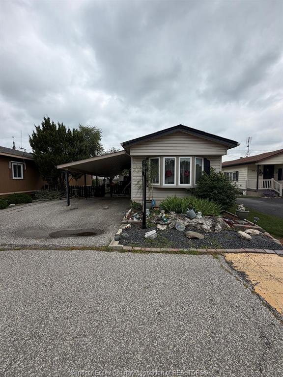 80-suncrest-drive-lakeshore-ontario-26018304