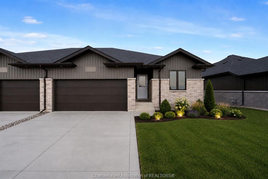 8-cornerstone-place-chatham-ontario-26018307