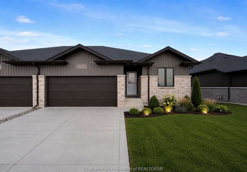8-cornerstone-place-chatham-ontario-26018307