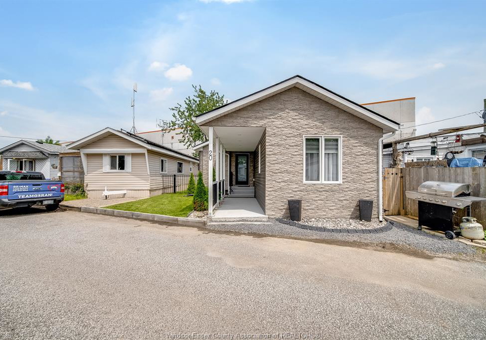 20-bonita-avenue-windsor-ontario-26018316