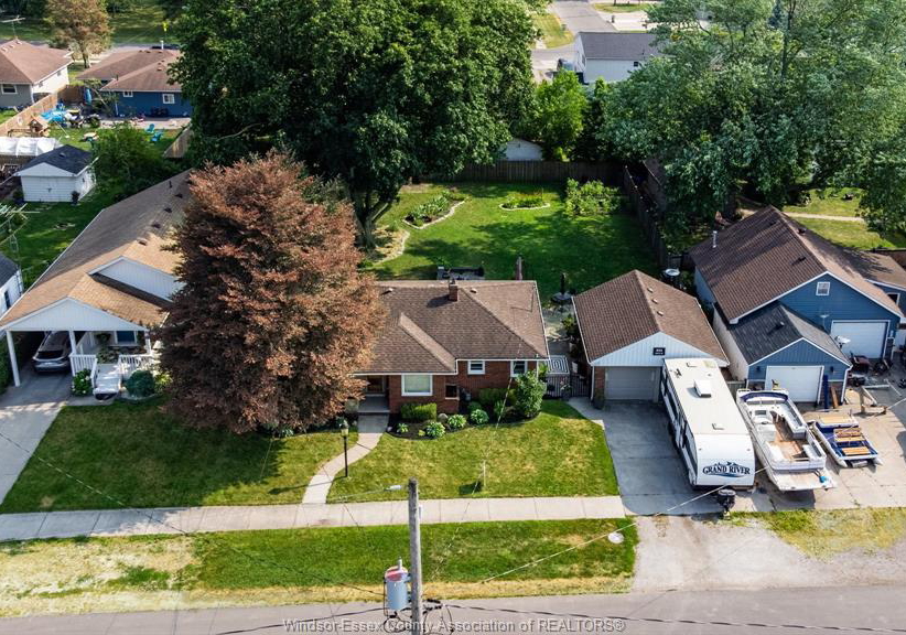 654-centre-street-belle-river-ontario-26018320