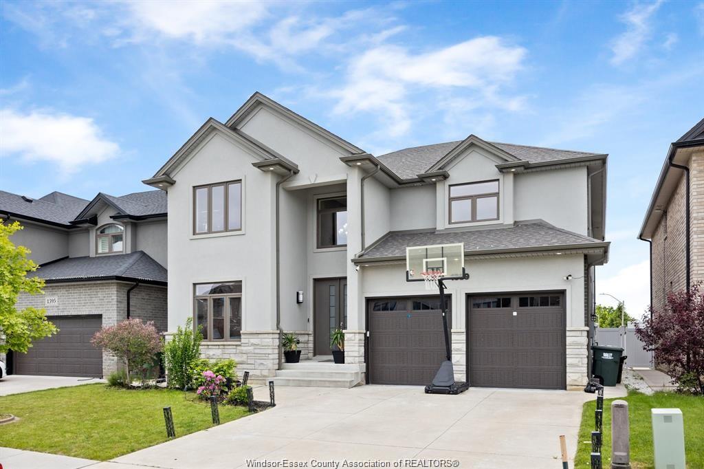 1389-helsinki-street-windsor-ontario-26018325
