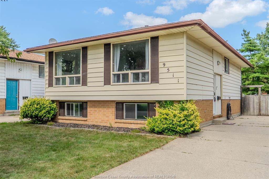 9511-avery-lane-windsor-ontario-26018342