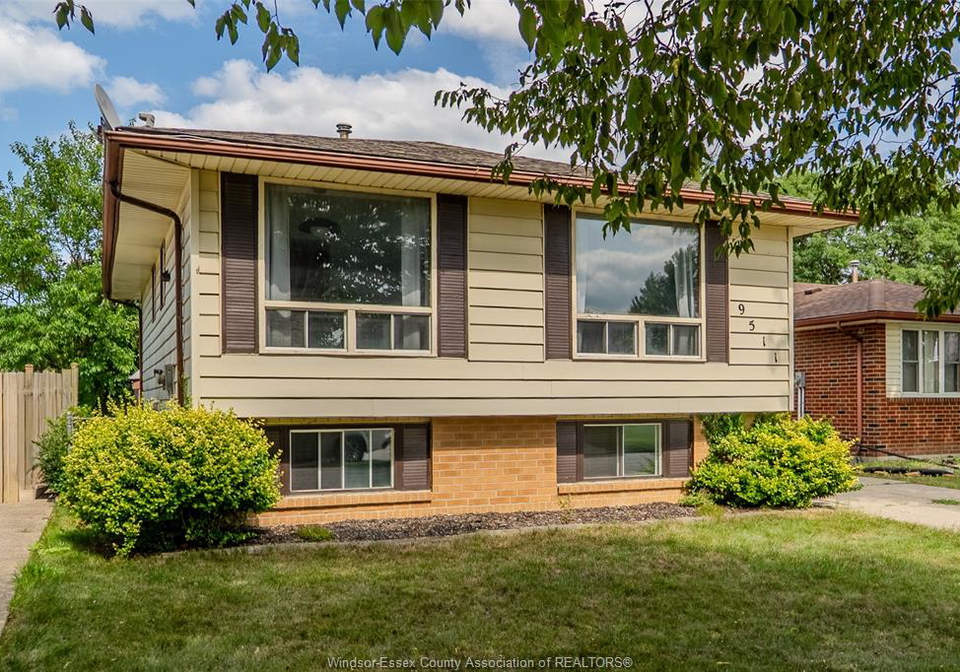 9511-avery-lane-windsor-ontario-26018342
