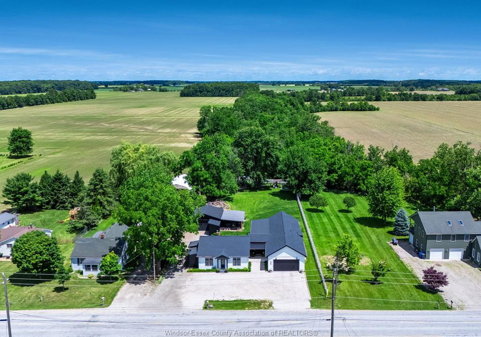 568-road-2-west-kingsville-ontario-26018348