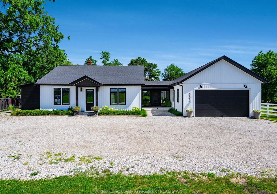 568-road-2-west-kingsville-ontario-26018348