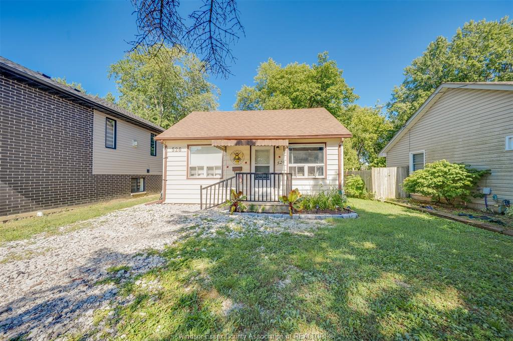 526-lesperance-tecumseh-ontario-26018368