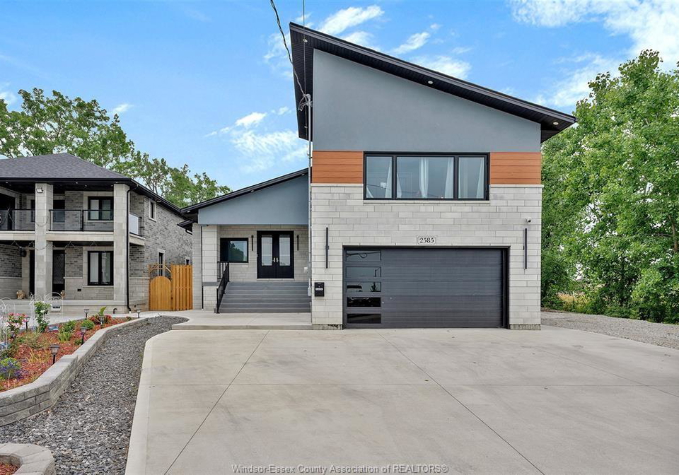 2585-kenora-street-windsor-ontario-26018370