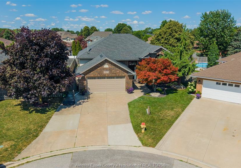 3857-socrates-court-windsor-ontario-26018372