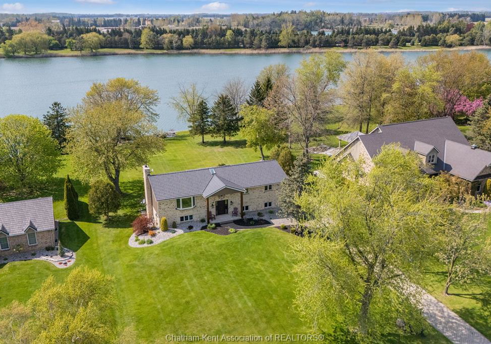 10609-lakeview-drive-harwich-township-ontario-26018379