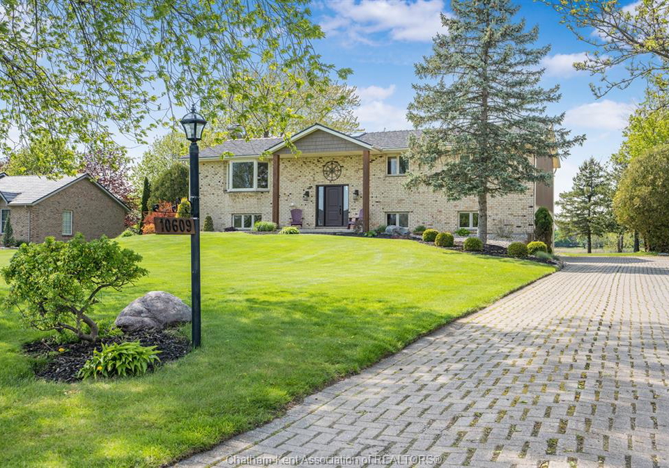 10609-lakeview-drive-harwich-township-ontario-26018379