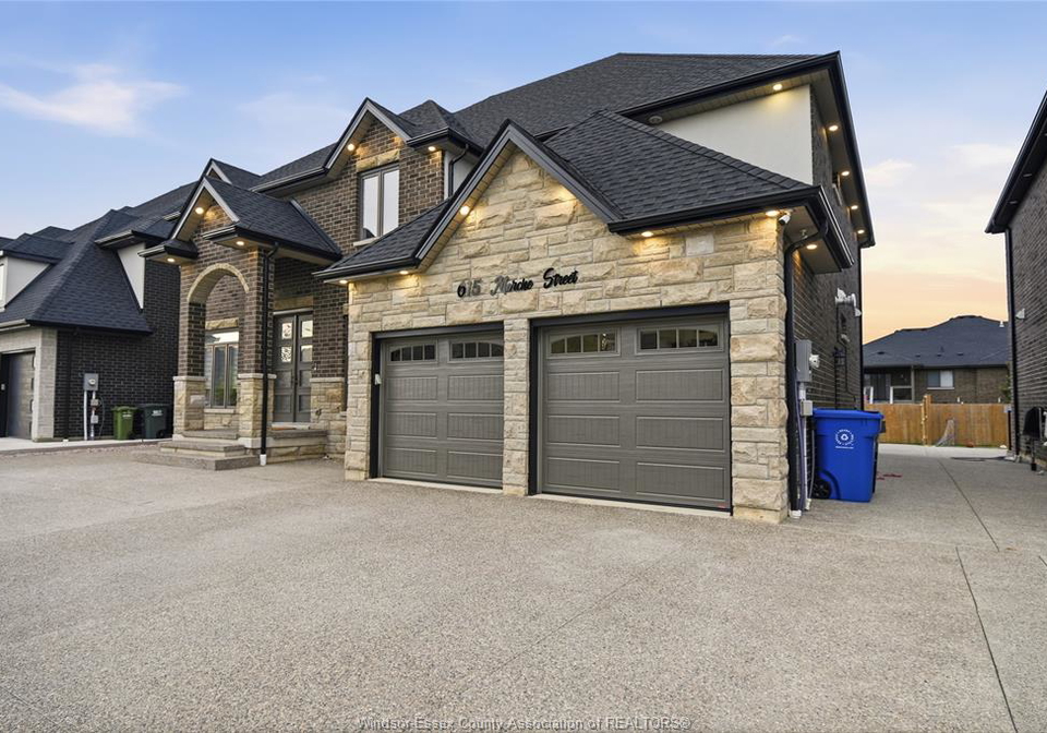 615-matche-street-lakeshore-ontario-26018391