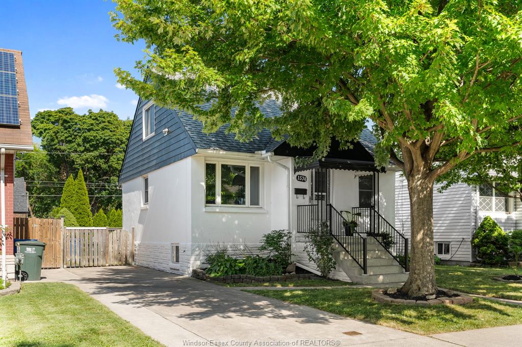 1574-arthur-windsor-ontario-26018411