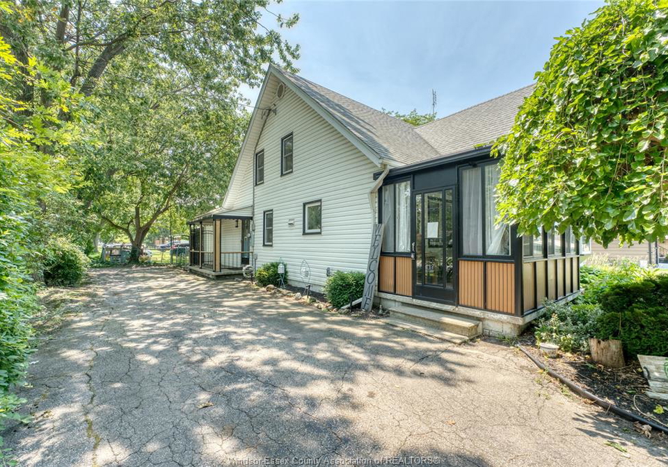 12437-st-thomas-tecumseh-ontario-26018422