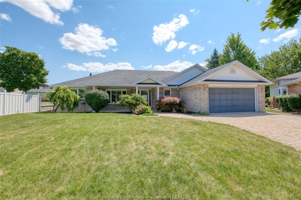 521-royal-ridge-crescent-amherstburg-ontario-26018428