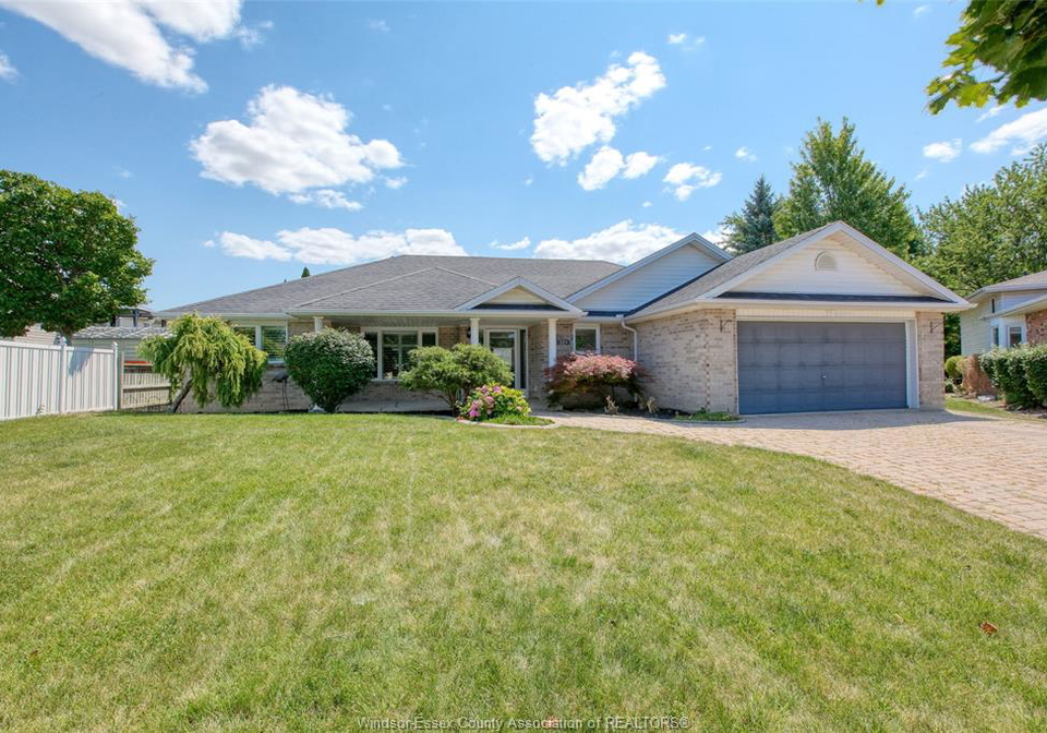 521-royal-ridge-crescent-amherstburg-ontario-26018428