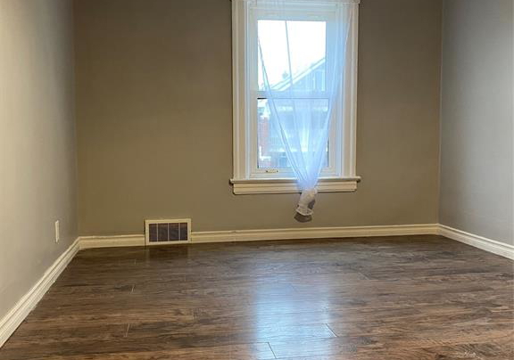 1115-marion-windsor-ontario-26018431