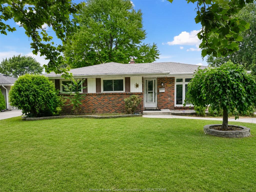1560-villa-maria-boulevard-windsor-ontario-26018435