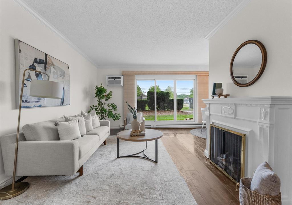 9099-riverside-drive-east-windsor-ontario-26018439