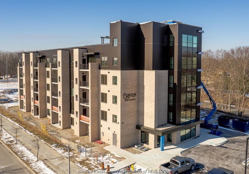 1826-wyoming-avenue-lasalle-ontario-26018448