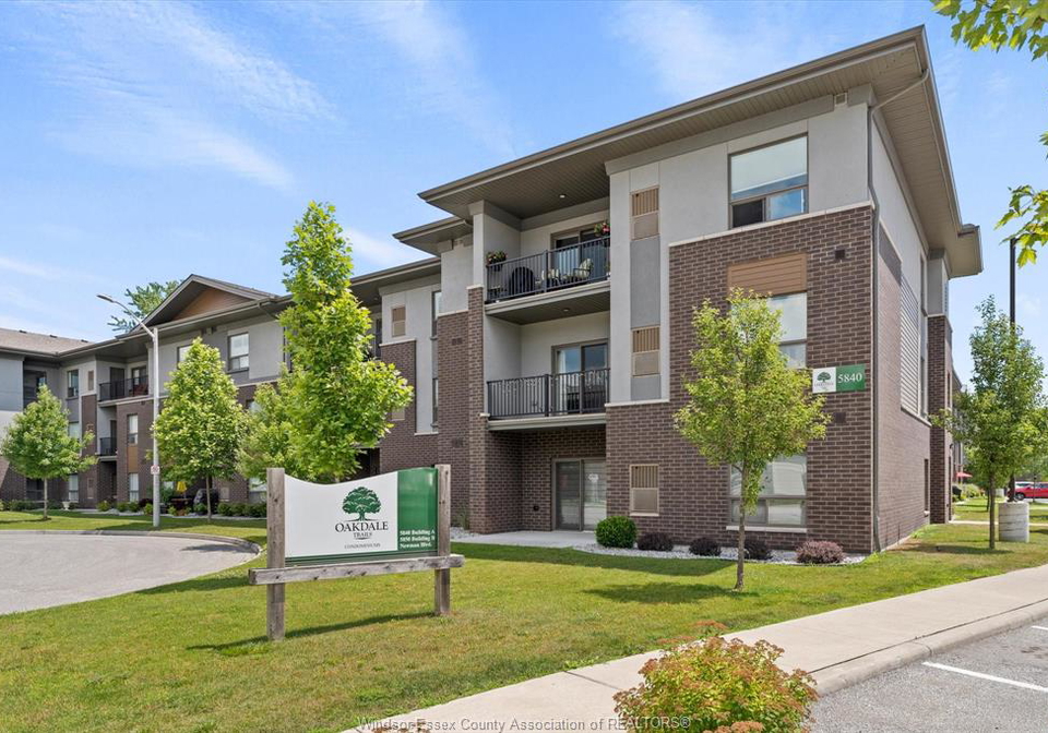 5840-newman-boulevard-lasalle-ontario-26018455
