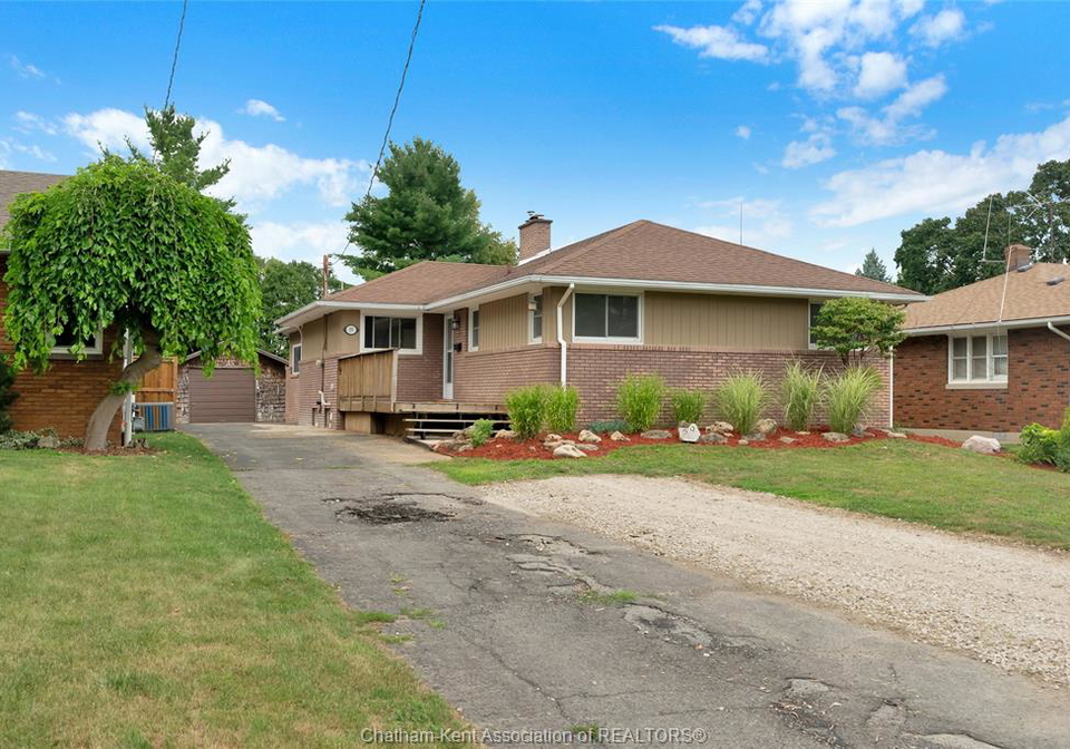 59-wiltshire-drive-chatham-ontario-26018463