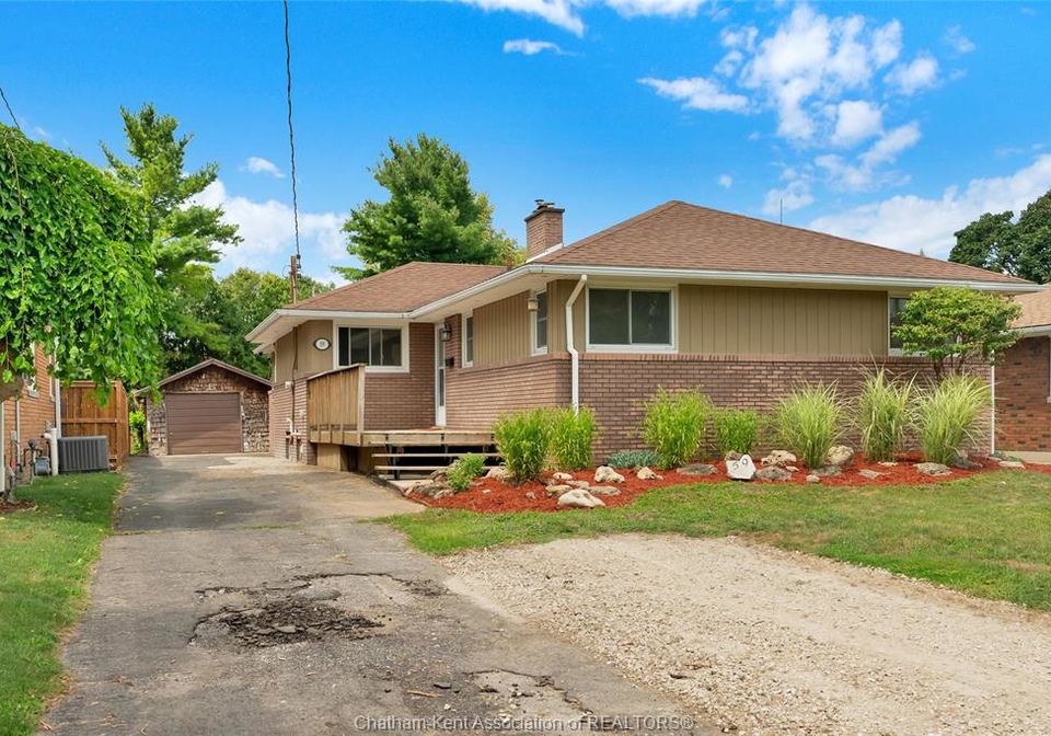 59-wiltshire-drive-chatham-ontario-26018463