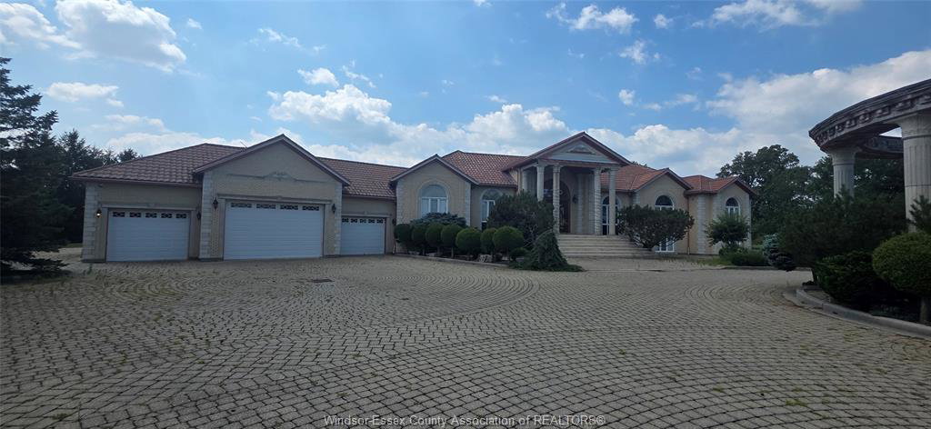 7348-howard-amherstburg-ontario-26018464