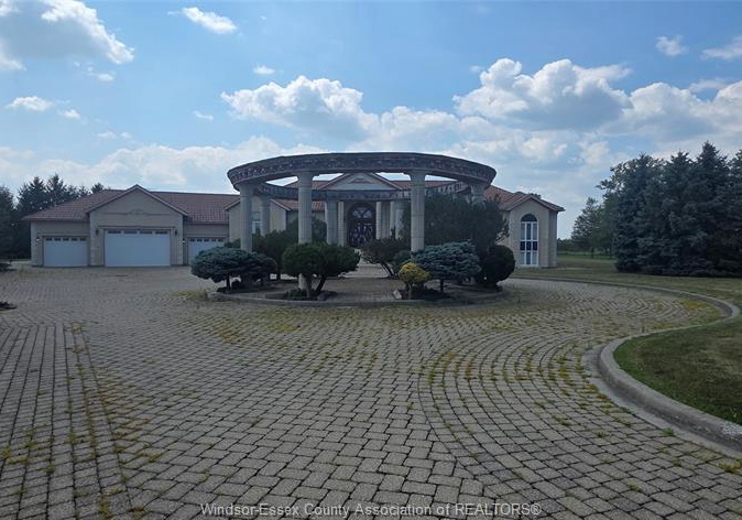 7348-howard-amherstburg-ontario-26018464