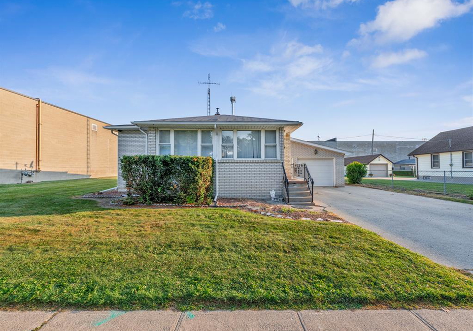 43-clark-street-west-leamington-ontario-26018473