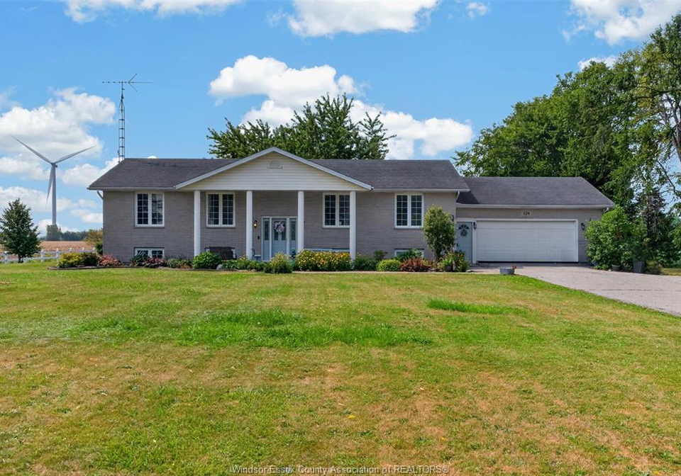 124-county-road-14-east-gosfield-north-ontario-26018476