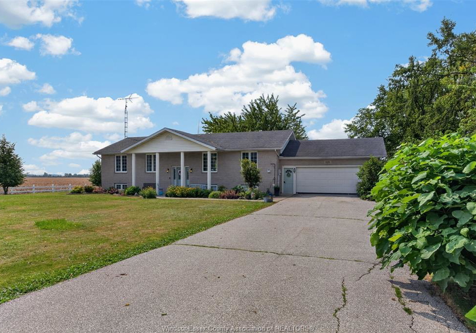 124-county-road-14-east-gosfield-north-ontario-26018476