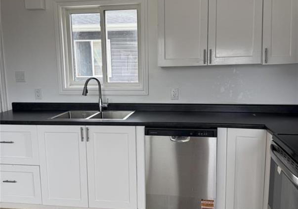 819-frank-avenue-windsor-ontario-26018490